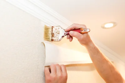 Pose de papier peint à Hans — revêtements muraux et toiles de verre